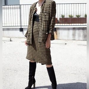 Vintage CHANEL Boutique Houndstooth Jacket Skirt Suit Gold Perfume Button FR38/6